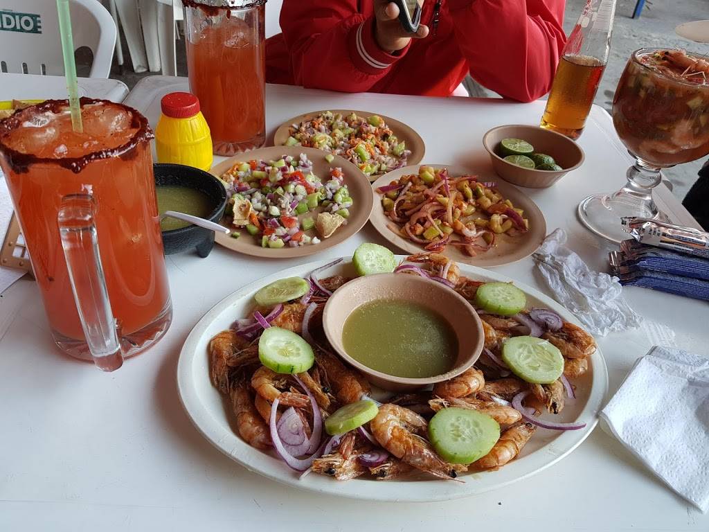 Las Palmas Cuatas | restaurant | blv teran teran 2935, Jardin Dorado, 22200 Tijuana, B.C., Mexico | 016642410056 OR +52 664 241 0056