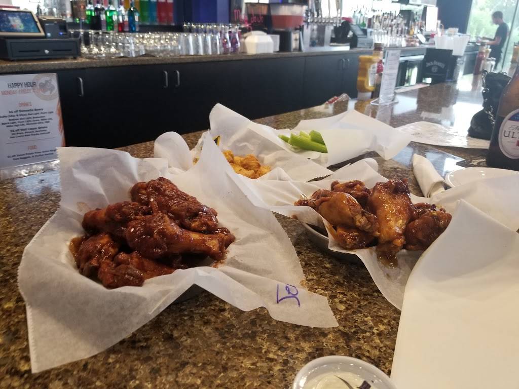 Rays Original Buffalo Wings | restaurant | 120 S 31st Ave Suite 5103, Omaha, NE 68131, USA | 4028845300 OR +1 402-884-5300