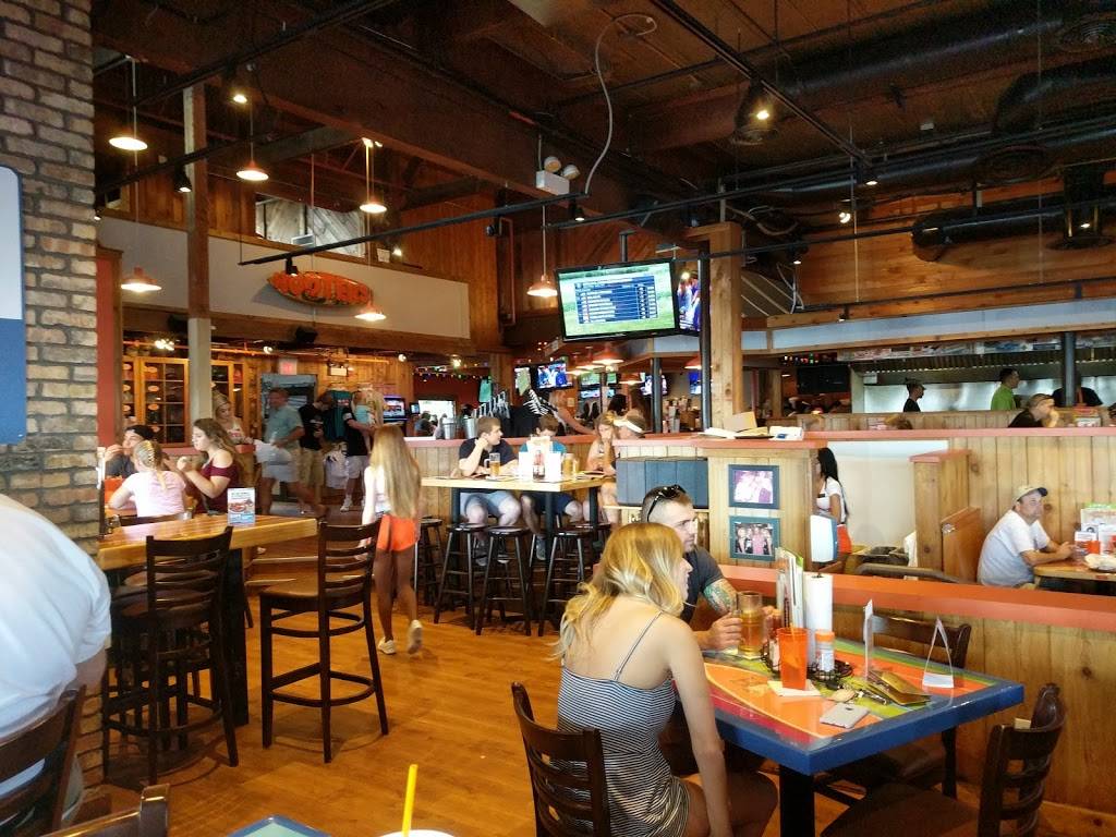 Hooters | meal takeaway | 15300 South La Grange Road, Orland Park, IL 60462, USA | 7084604088 OR +1 708-460-4088