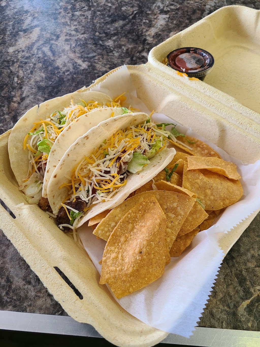 Tacoholics | restaurant | 1922 Hooper Ave, Toms River, NJ 08753, USA | 7325034121 OR +1 732-503-4121