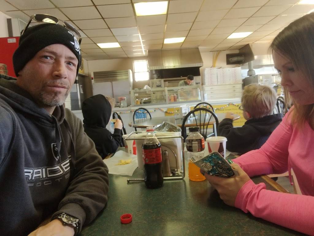 Brunis Pizzeria | restaurant | 303 12th St, Hammonton, NJ 08037, USA | 6095615310 OR +1 609-561-5310