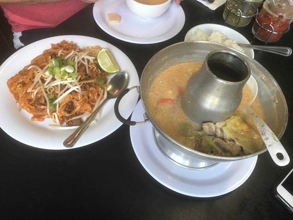 Thai 1 Kitchen | restaurant | 560 W 19th St, Costa Mesa, CA 92627, USA | 9497227437 OR +1 949-722-7437