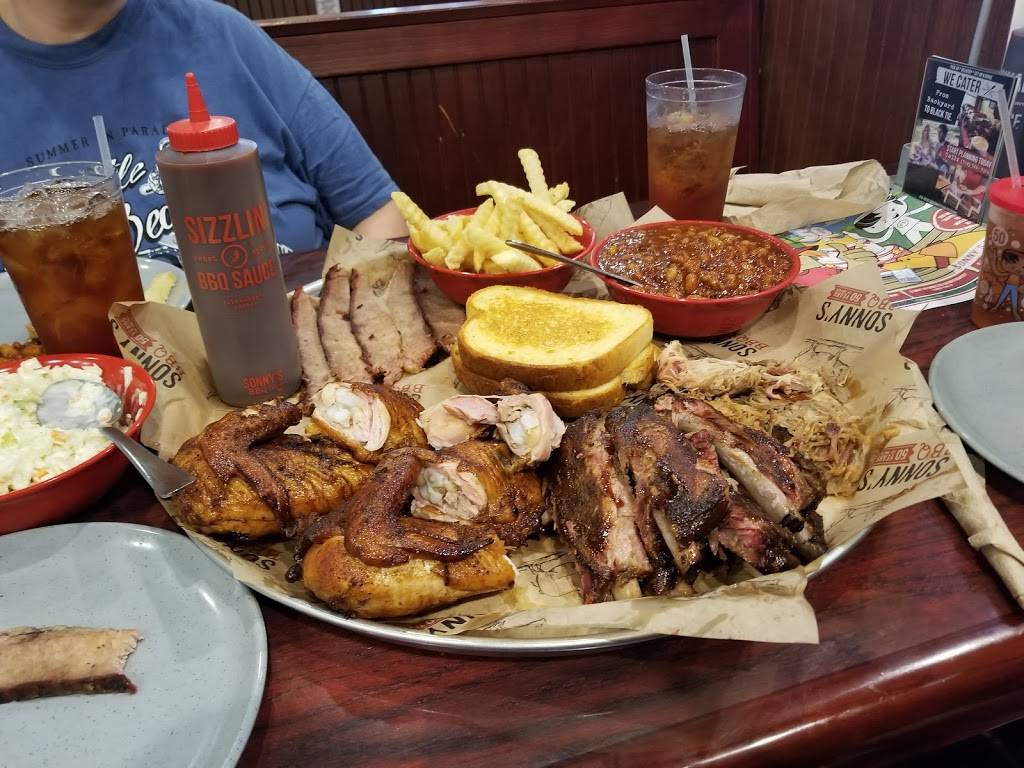 Sonnys BBQ | restaurant | 328 W Plaza Dr, Mooresville, NC 28117, USA | 7046620761 OR +1 704-662-0761