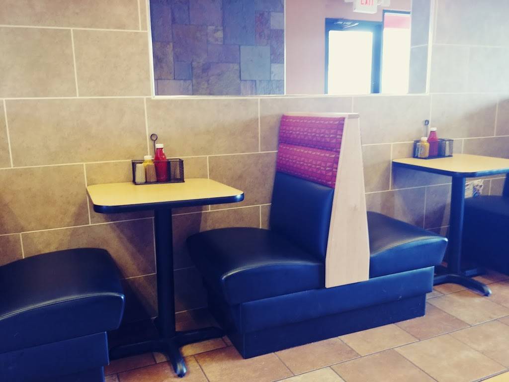 Dairy Queen Grill & Chill | restaurant | 1023 S Oakwood Ave, Geneseo, IL 61254, USA | 3099446482 OR +1 309-944-6482