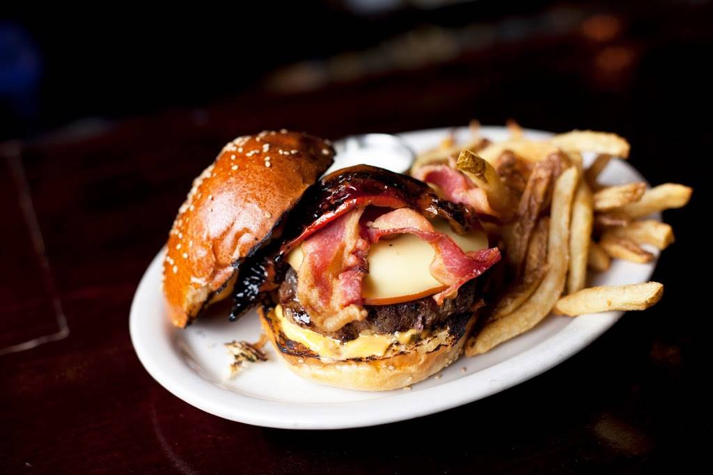 Royal Tavern | restaurant | 937 E Passyunk Ave, Philadelphia, PA 19147, USA | 2153896694 OR +1 215-389-6694