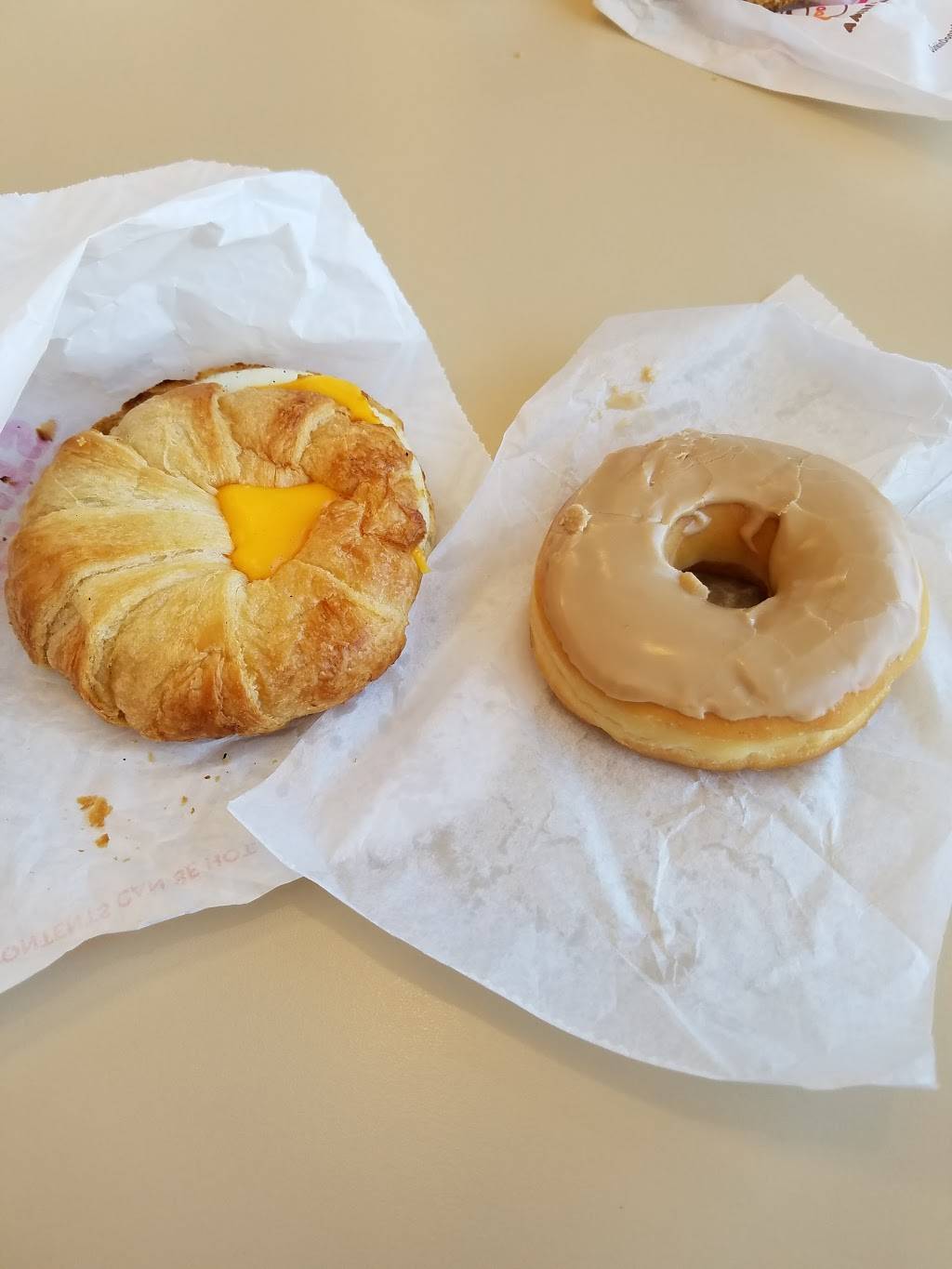 Dunkin | bakery | 403 San Pedro Ave, San Antonio, TX 78212, USA | 2109883333 OR +1 210-988-3333