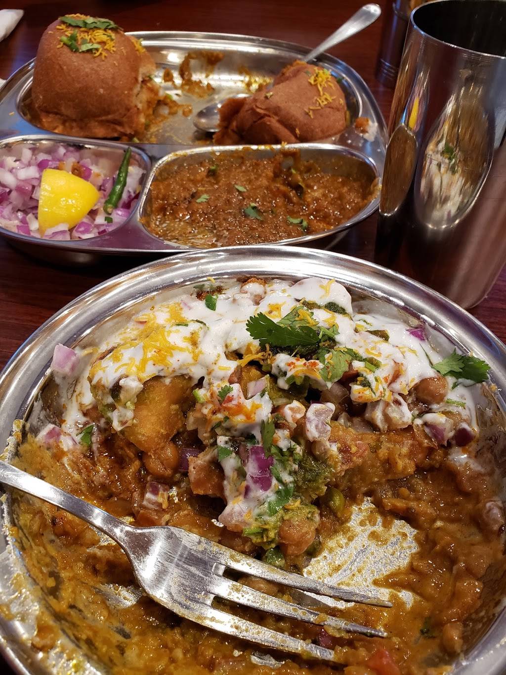 Indian Street Food - Pure Vegetarian | restaurant | 3550 SW 34th St SUITE M, Gainesville, FL 32608, USA | 3522255008 OR +1 352-225-5008