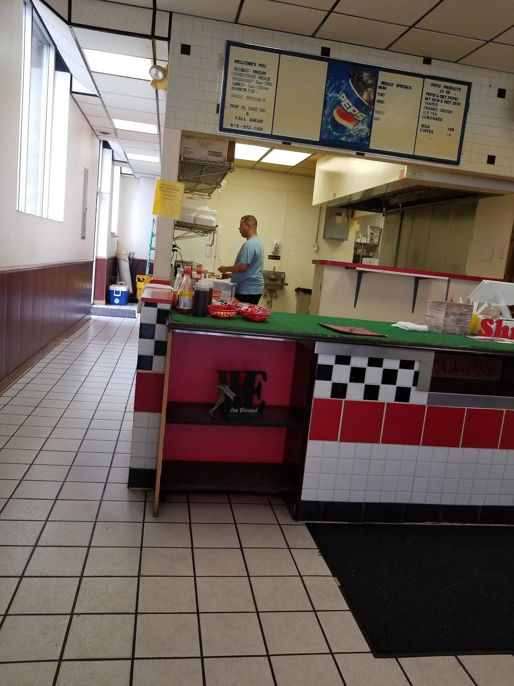 T C Maes | restaurant | 1010 1st Ave S, Fort Dodge, IA 50501, USA | 5155731101 OR +1 515-573-1101