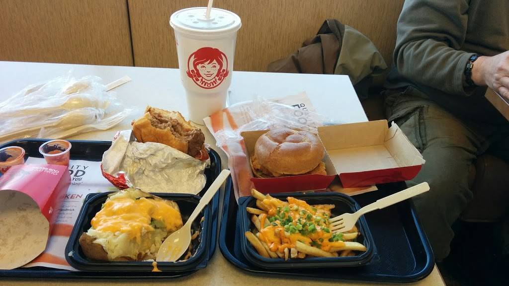 Wendys | restaurant | 2280 Randall Rd, Carpentersville, IL 60110, USA | 8475519694 OR +1 847-551-9694