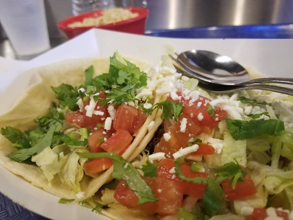 Fuzzys Taco Shop | restaurant | 13881 Midway Rd #105, Farmers Branch, TX 75244, USA | 9723878226 OR +1 972-387-8226