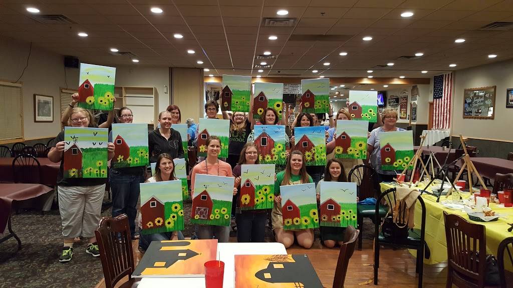 Queen Bees Bar & Grill | restaurant | 121 W James St, Paynesville, MN 56362, USA | 3202433975 OR +1 320-243-3975