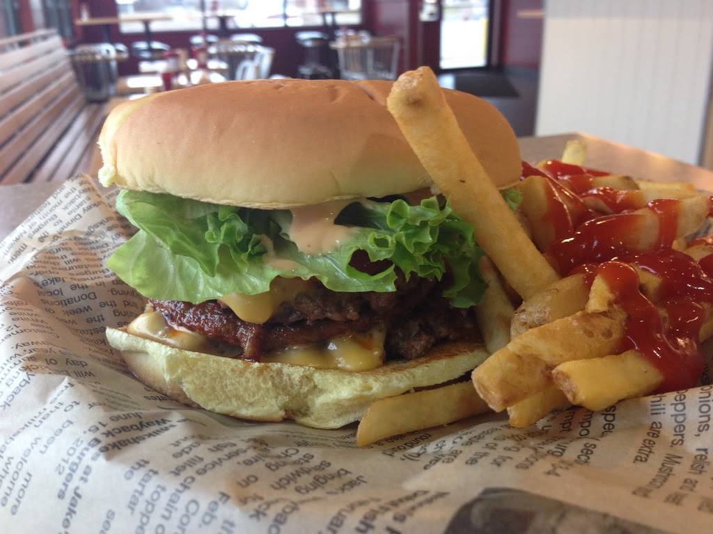 Wayback Burgers | restaurant | 185 Boston Post Rd, Orange, CT 06477, USA | 2038918538 OR +1 203-891-8538