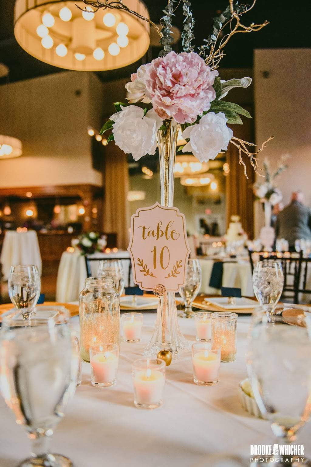 Steeple Hall at Mission Oak Grill | restaurant | 26 Green St, Newburyport, MA 01950, USA | 9789610926 OR +1 978-961-0926