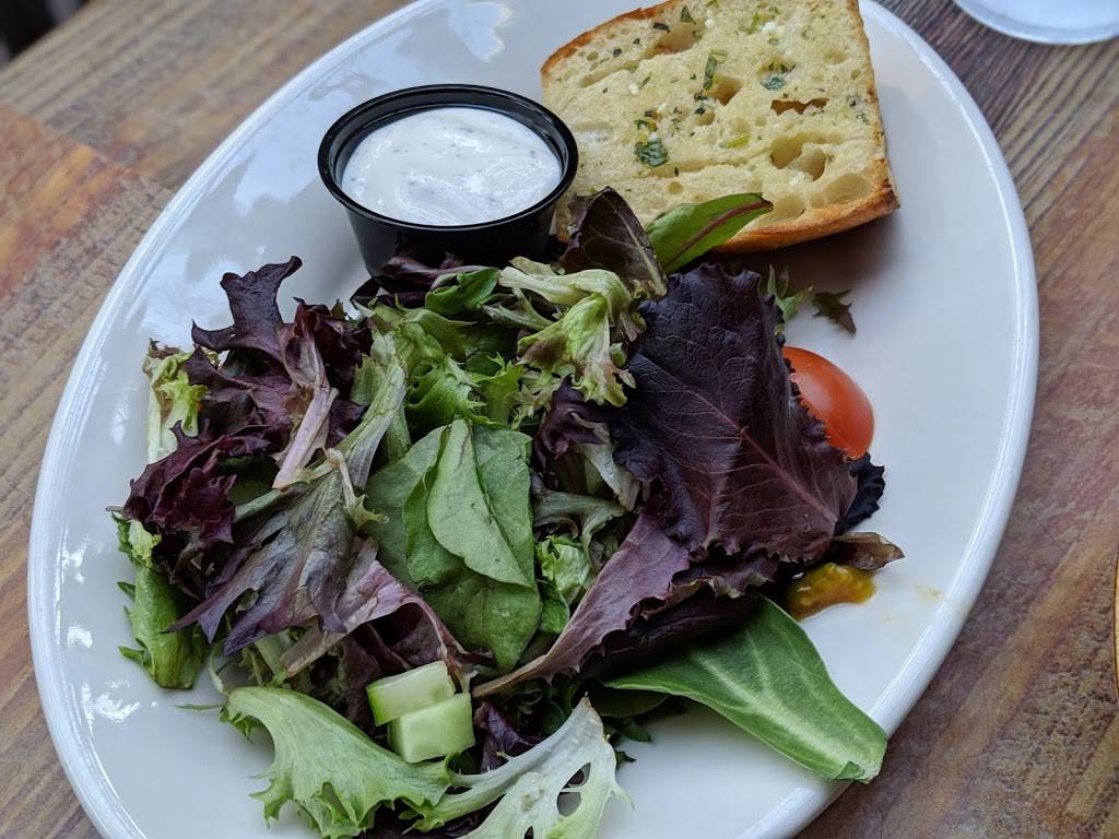 Backyard Kitchen & Tap | restaurant | 832 Garnet Ave, San Diego, CA 92109, USA | 8588592593 OR +1 858-859-2593