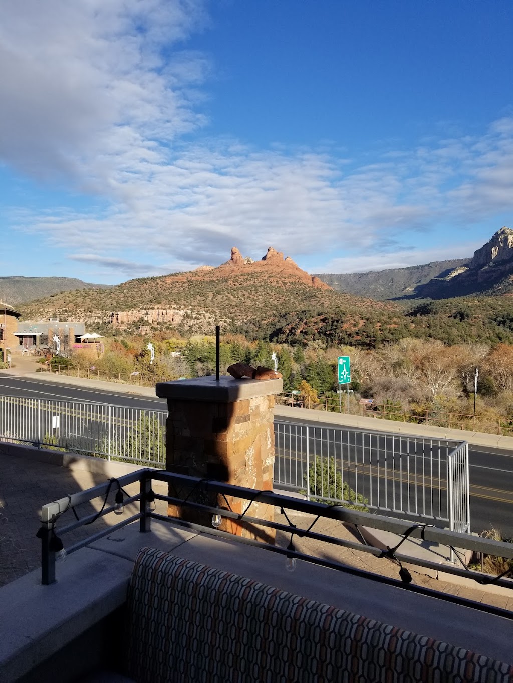 The Vault Uptown | restaurant | 361 Forest Rd, Sedona, AZ 86336, USA | 9282035462 OR +1 928-203-5462