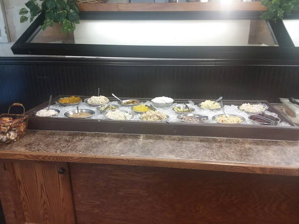 Sallys Family Restaurant & Whatta Pizza | restaurant | 103 N Charles St, White Cloud, MI 49349, USA | 2316892000 OR +1 231-689-2000