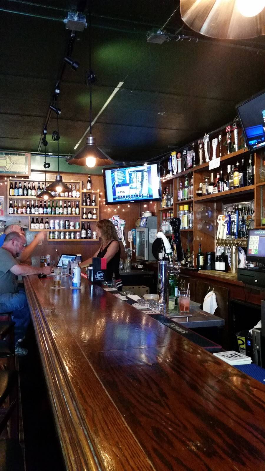 Stilin’s Neighbohood Pub & Grill | restaurant | 1977, 2029 Ogden Ave, Lisle, IL 60532, USA | 6309692333 OR +1 630-969-2333