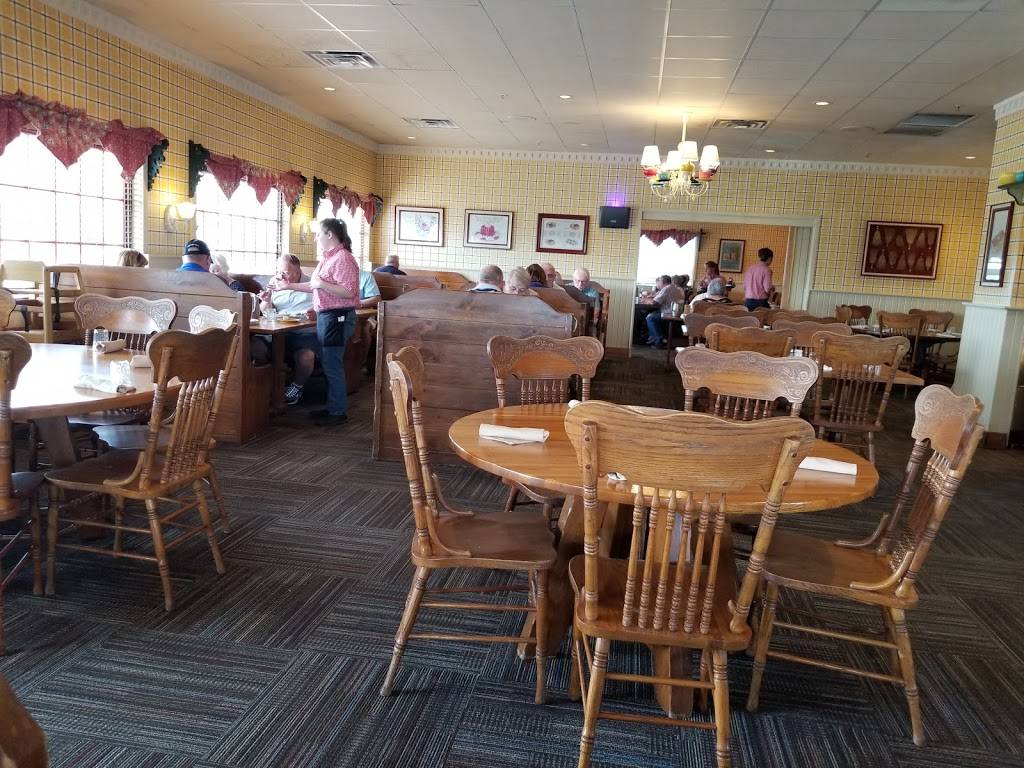 Grammas Kitchen & Checkered Flag | restaurant | 3408 N Plainview Rd, Walcott, IA 52773, USA | 5632845055 OR +1 563-284-5055