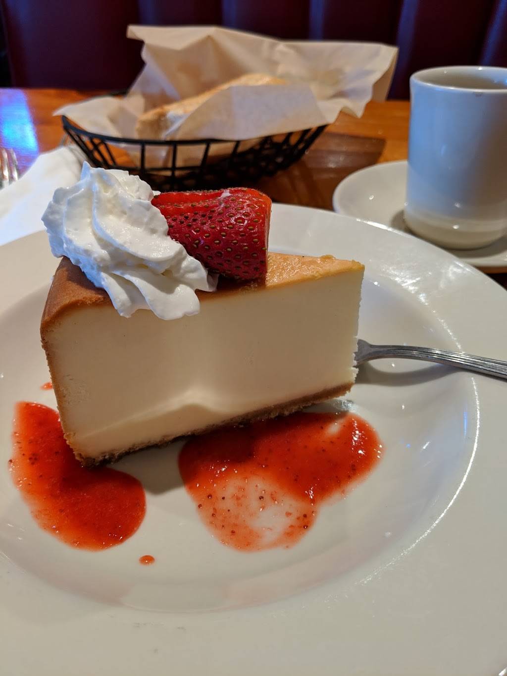 Johnny Carinos | restaurant | 1207 I-35, San Marcos, TX 78666, USA | 5127388770 OR +1 512-738-8770