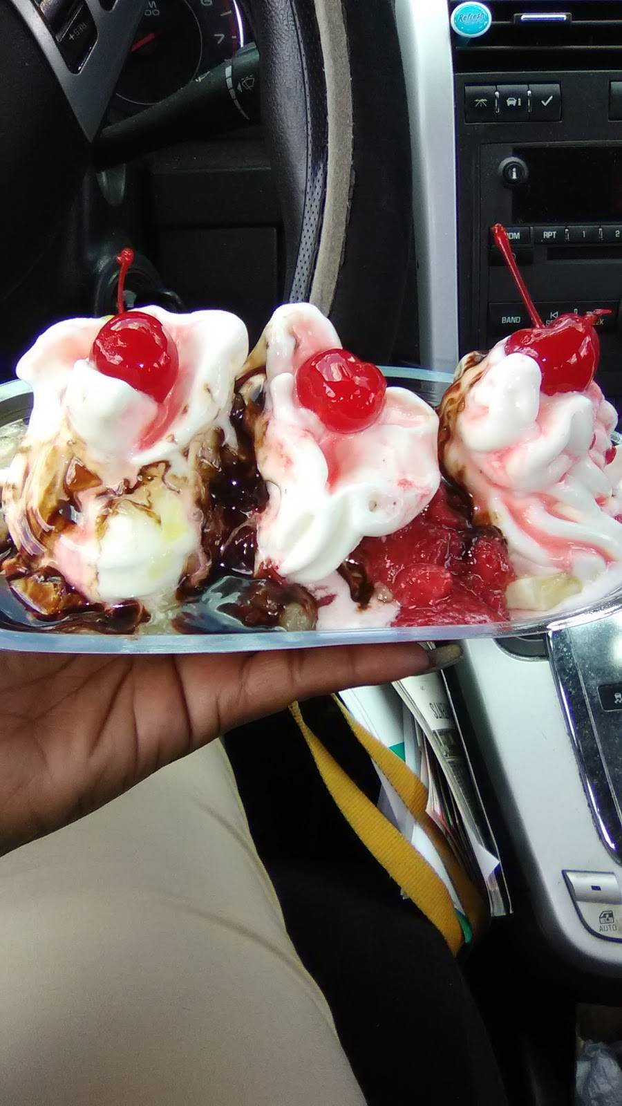 Dairy Hart | restaurant | 812 Riverside Dr, Danville, VA 24540, USA | 4347921923 OR +1 434-792-1923