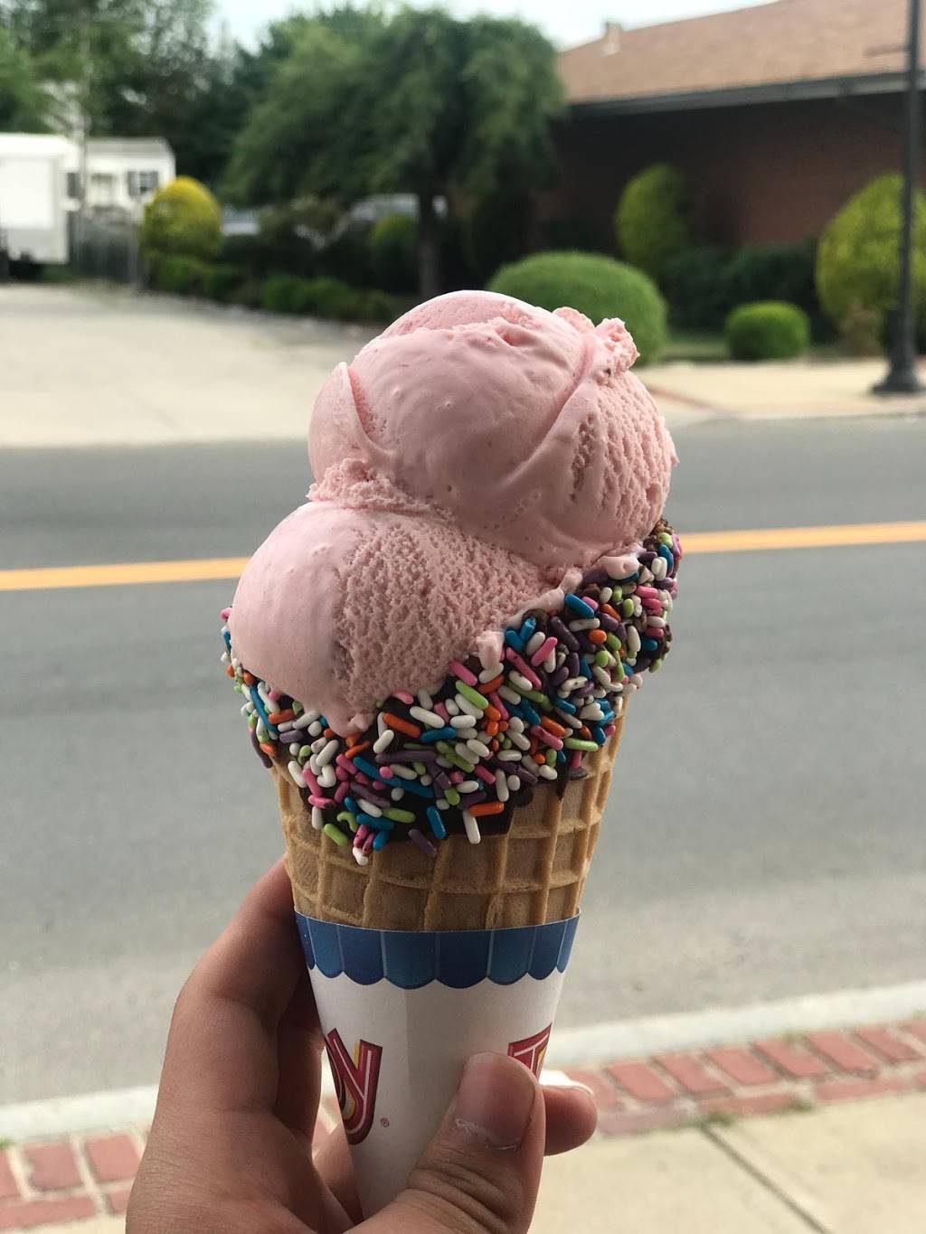 Sweet Licks Ice Cream Shop | restaurant | 995 Mineral Spring Ave, North Providence, RI 02904, USA | 4017285050 OR +1 401-728-5050