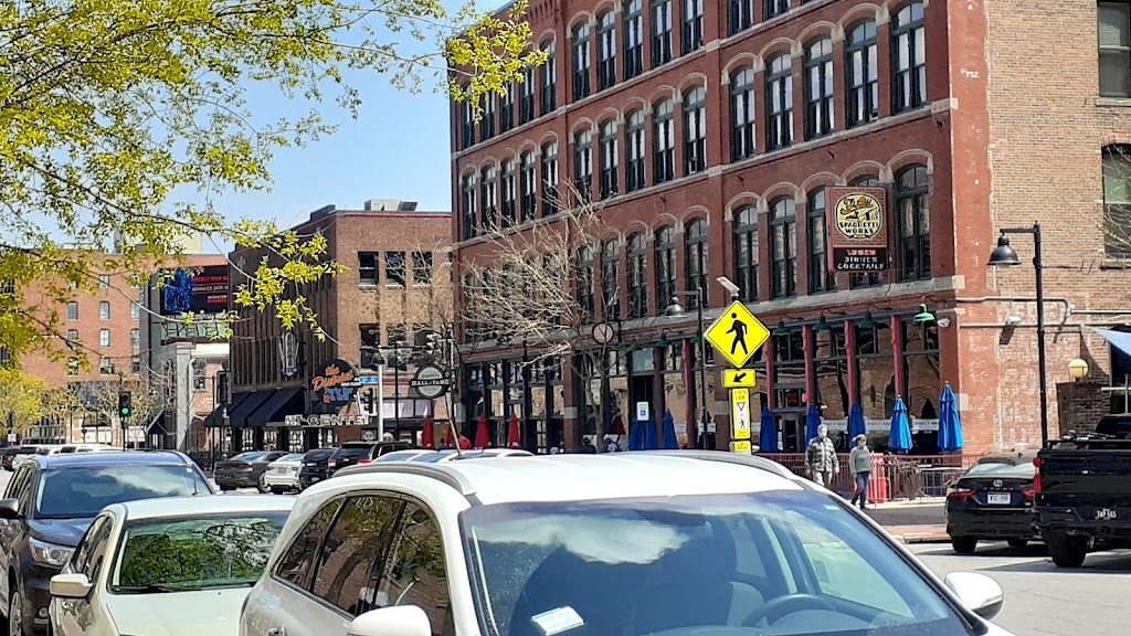 Spaghetti Works | restaurant | 310 Court Ave, Des Moines, IA 50309, USA | 5152432195 OR +1 515-243-2195