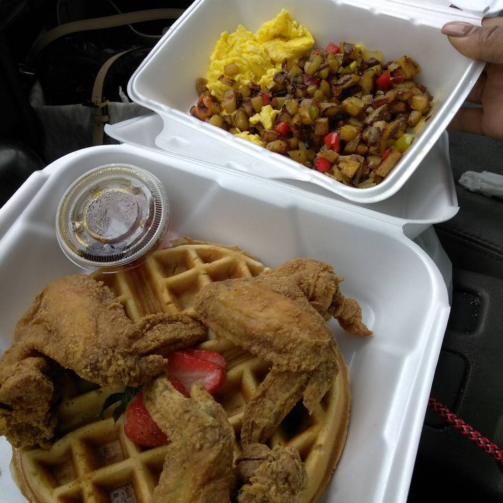 Honeys | restaurant | 20342 Grand River Ave, Detroit, MI 48219, USA | 3133266060 OR +1 313-326-6060