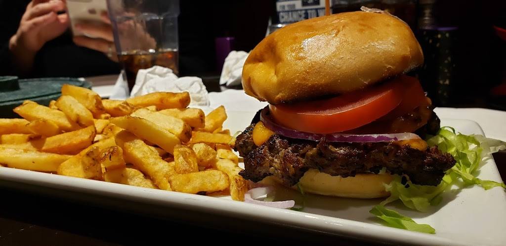 CJs Tap and Grill | restaurant | 9, 1 Strathy Rd, Cobourg, ON K9A 5J6, Canada | 9053729784 OR +1 905-372-9784