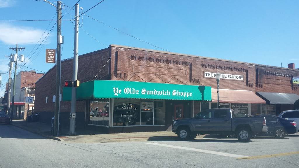 Ye Olde Sandwich Shoppe | restaurant | 124 N Townville St, Seneca, SC 29678, USA | 8648823006 OR +1 864-882-3006