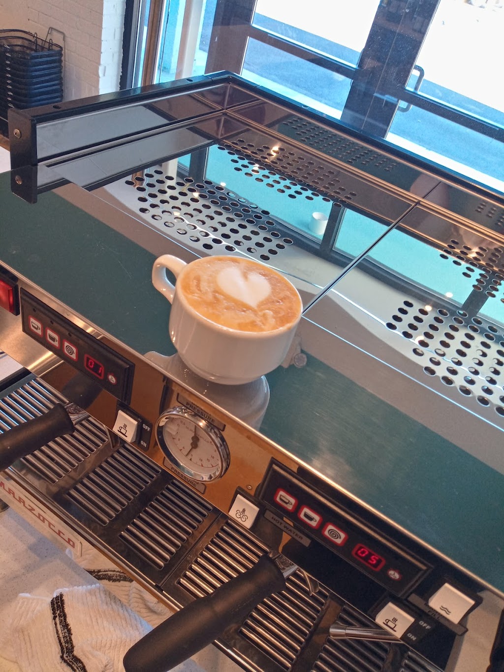 Venue by 4M | restaurant | 1919 S Industrial Hwy, Ann Arbor, MI 48104, USA | 7348000128 OR +1 734-800-0128