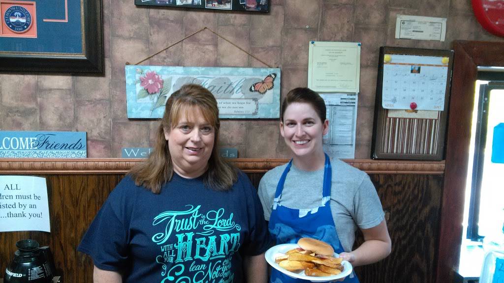 Friends Cafe | restaurant | 351 N Main St, Woodruff, SC 29388, USA | 8644765522 OR +1 864-476-5522