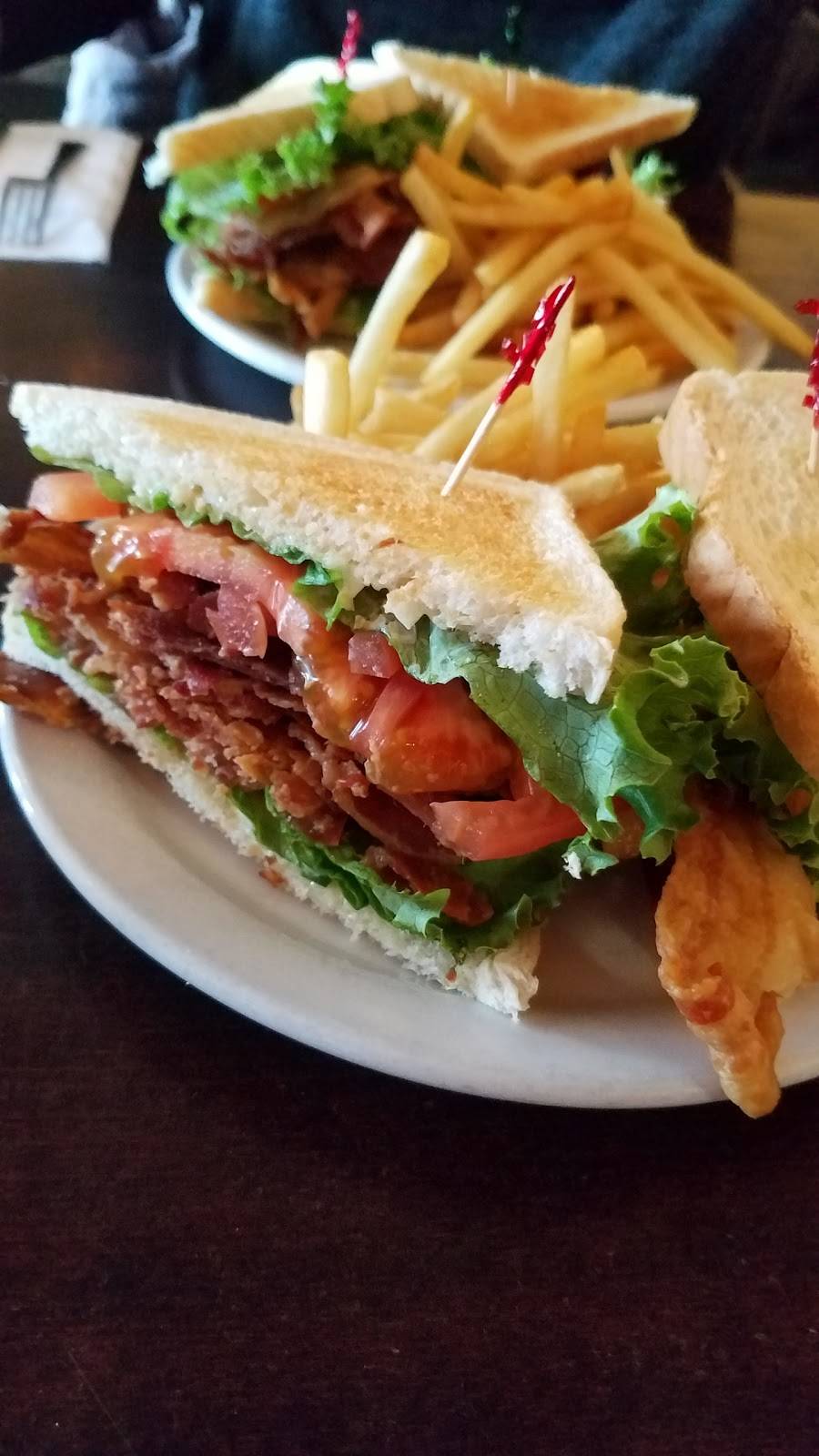 Muldoons | restaurant | 111 W Main St # 100, Carmel, IN 46032, USA | 3175711116 OR +1 317-571-1116