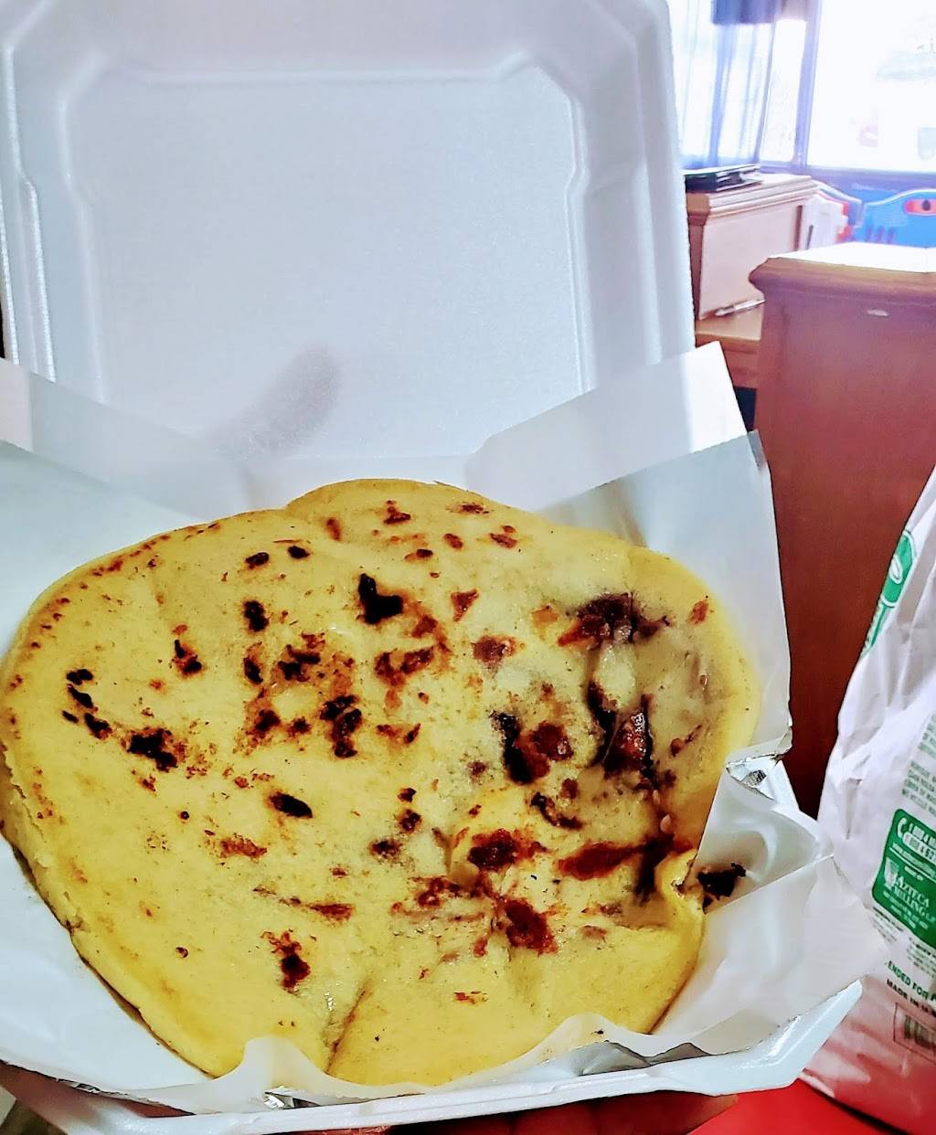 Pupuseria Y Restaurante Zulay | restaurant | 8901 Dyer St, El Paso, TX 79904, USA | 9158034770 OR +1 915-803-4770