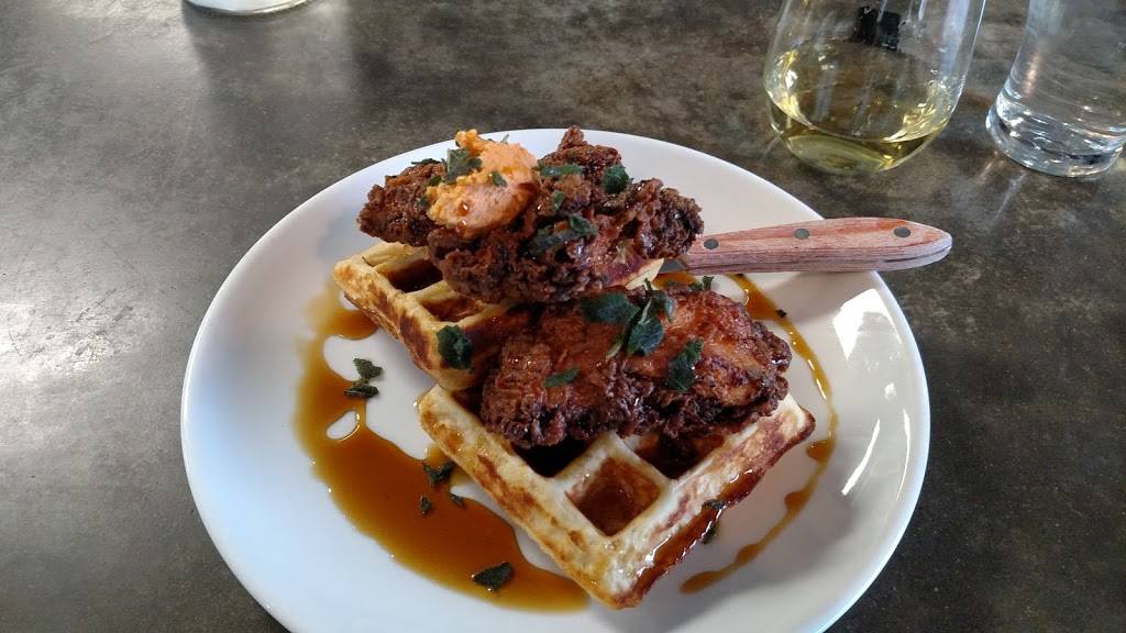 Valley Commissary | restaurant | 920 NE 8th St, McMinnville, OR 97128, USA | 5038839177 OR +1 503-883-9177