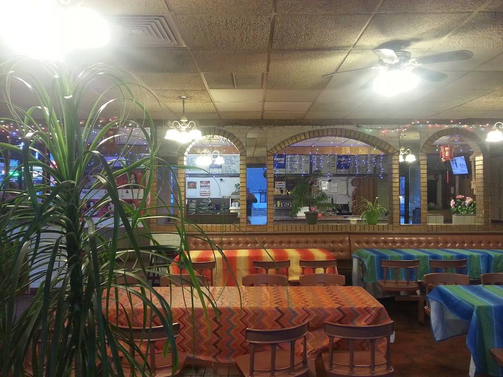 Chopsticks House China Chef | restaurant | 4238, 2409 11th St, Rock Island, IL 61201, USA | 3097888618 OR +1 309-788-8618