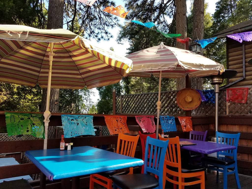 Rosalva’s Skyforest | restaurant | 28575 CA-18, Skyforest, CA 92385, USA | 9093377733 OR +1 909-337-7733