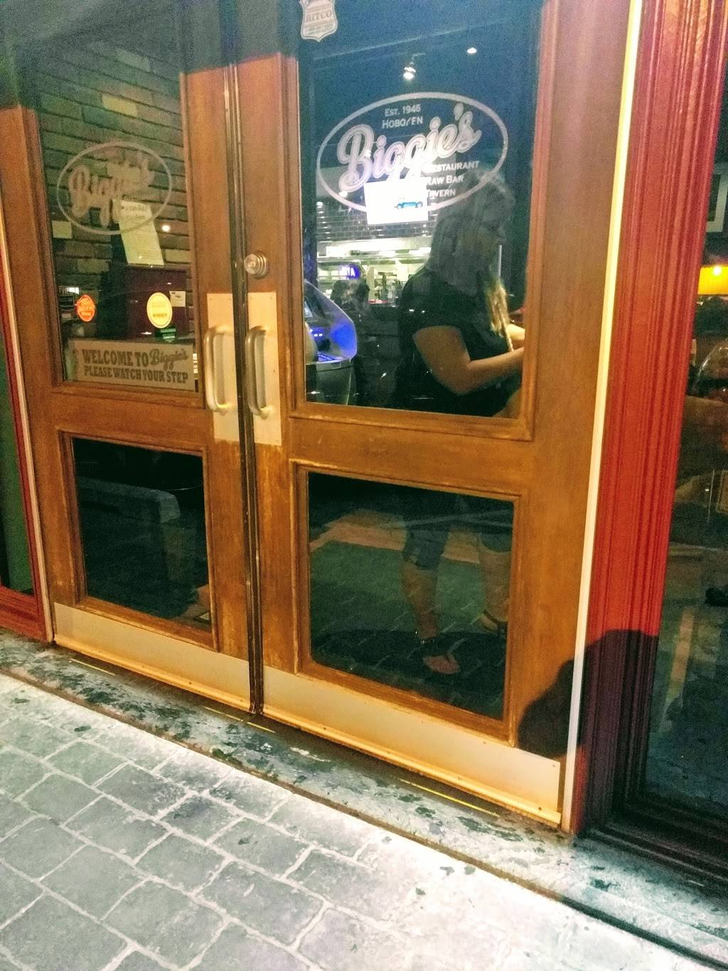 Biggies | restaurant | 430 Route 17 South, Carlstadt, NJ 07072, USA | 2019334000 OR +1 201-933-4000