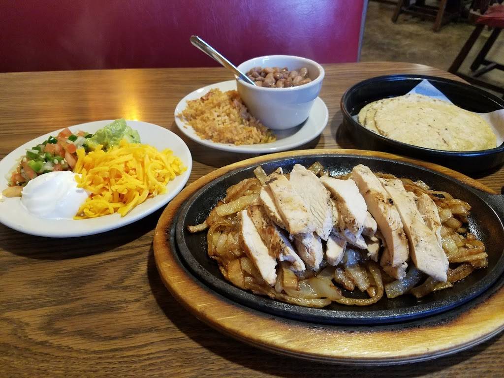 Casa De Castillo | restaurant | 4820 Sanger Ave, Waco, TX 76710, USA | 2547728246 OR +1 254-772-8246