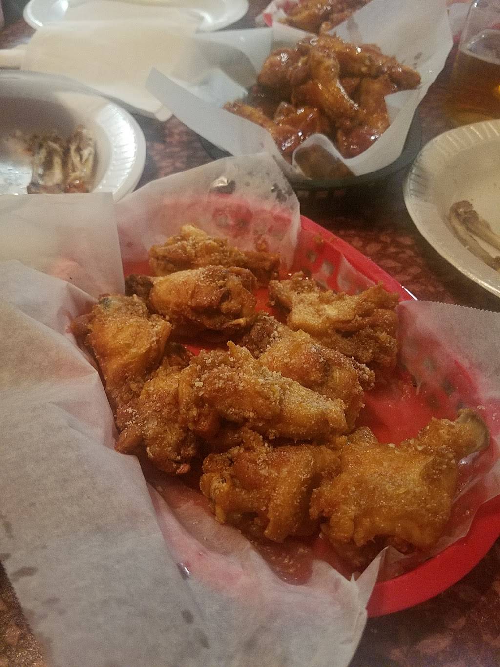 Kendrews Lounge | restaurant | 2590 Brodhead Rd, Aliquippa, PA 15001, USA | 7243755959 OR +1 724-375-5959