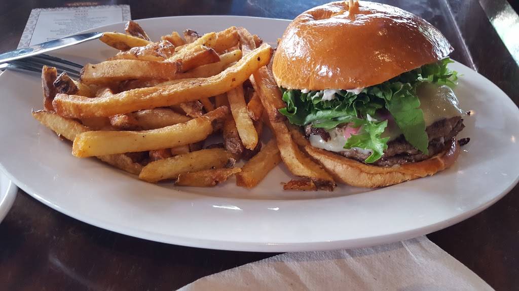 Gaslamp Tavern | restaurant | 868 Fifth Ave, San Diego, CA 92101, USA | 6192393339 OR +1 619-239-3339