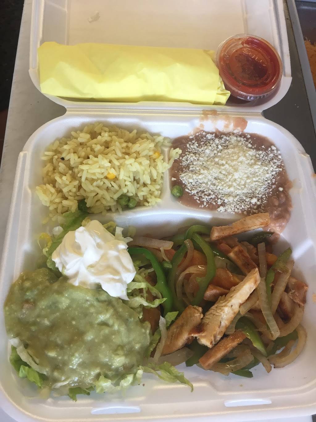 Twins Grill | restaurant | 3469 Tweedy Blvd, South Gate, CA 90280, USA | 3233570906 OR +1 323-357-0906