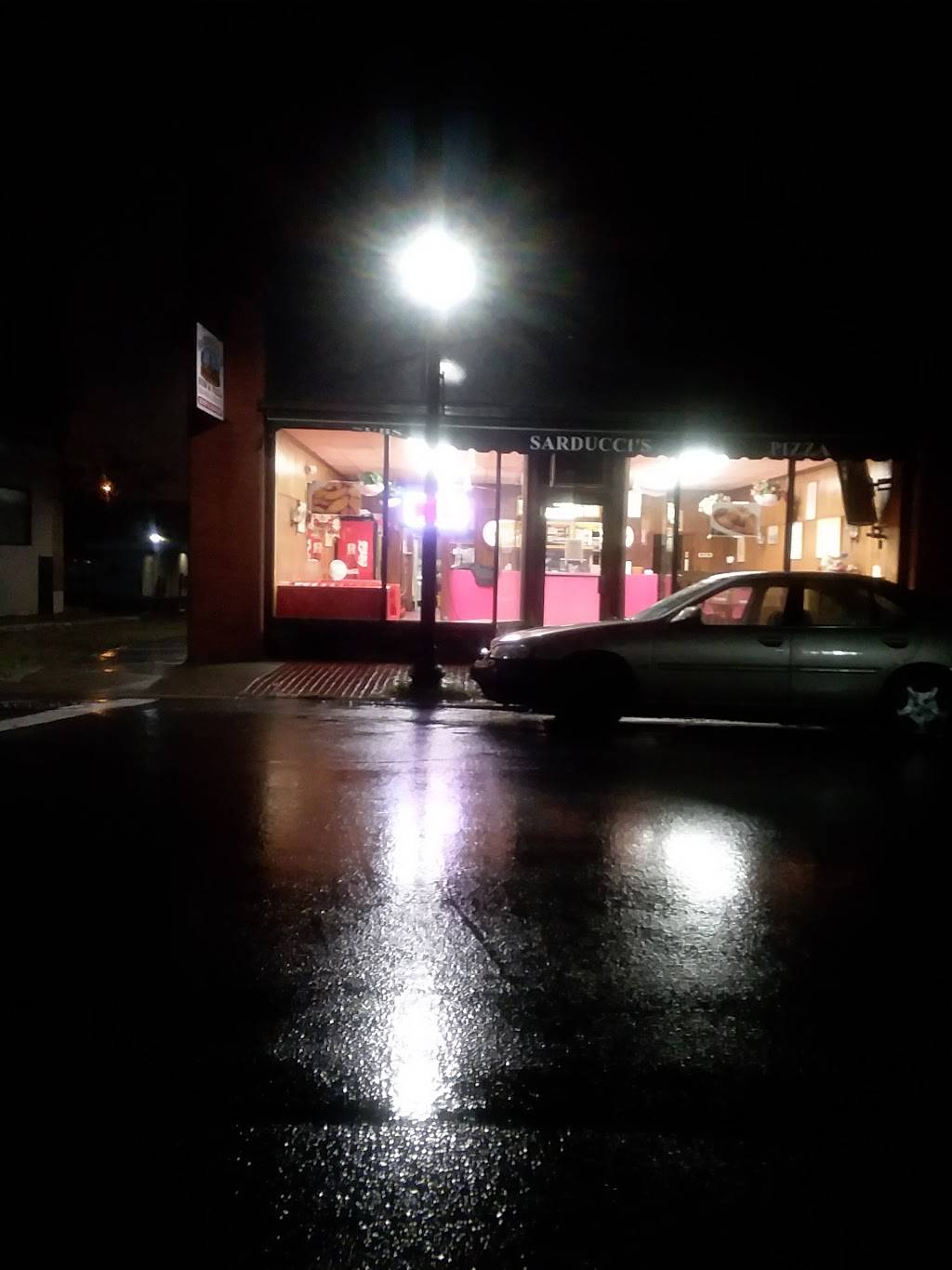 Sarduccis Subs & Pizza | restaurant | 640 Pleasant St, New Bedford, MA 02740, USA | 5089907827 OR +1 508-990-7827