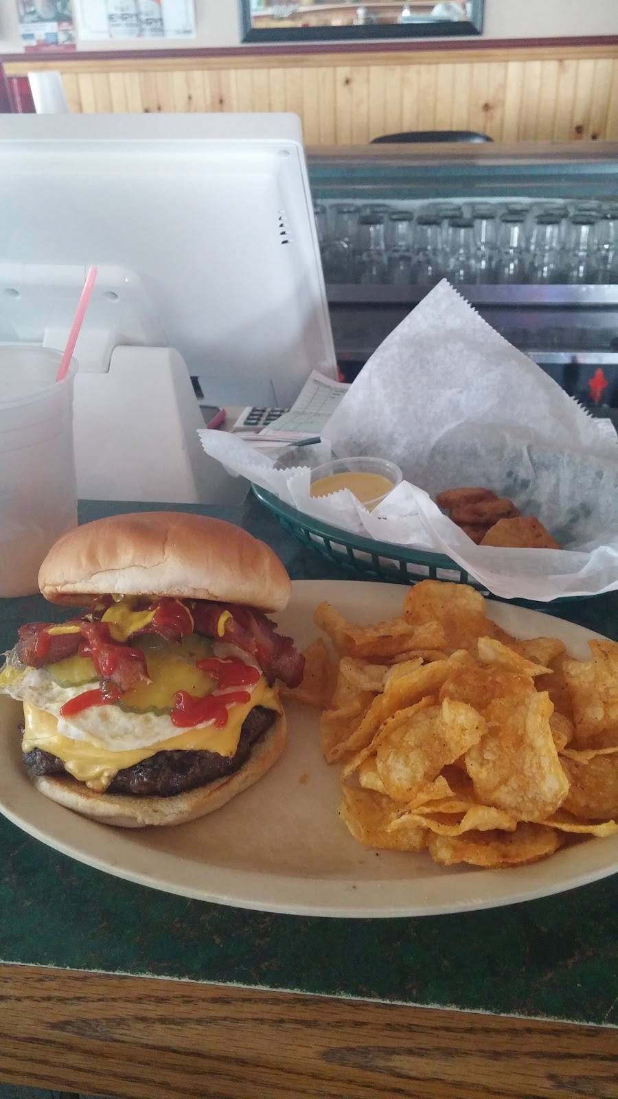 Harveys Bar | restaurant | 220 Broadway St, Carver, MN 55315, USA | 9524482289 OR +1 952-448-2289