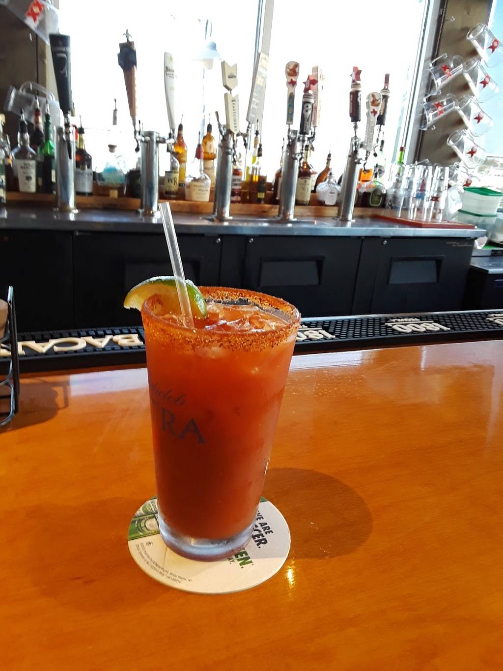 ONeals Sportsbar & Grill On the Water | restaurant | 2651 TX-146BUS, Baytown, TX 77520, USA | 2818376700 OR +1 281-837-6700