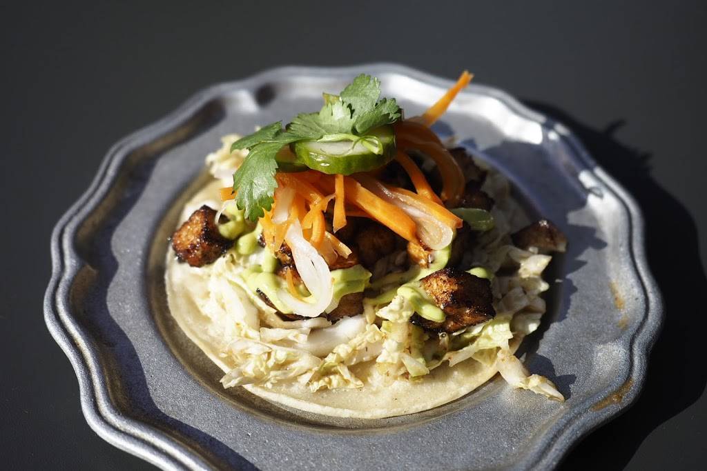 Tacos Tu Madre | restaurant | 1824 N Vermont Ave, Los Angeles, CA 90027, USA | 3235223753 OR +1 323-522-3753