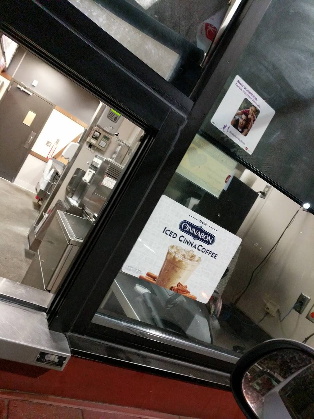 Jack in the Box | restaurant | 4702 S, Center St, Tacoma, WA 98409, USA | 2534603441 OR +1 253-460-3441