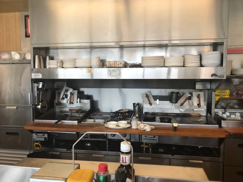 Waffle House | meal takeaway | 8185 E Main St, Ridgeland, SC 29936, USA | 8437264667 OR +1 843-726-4667