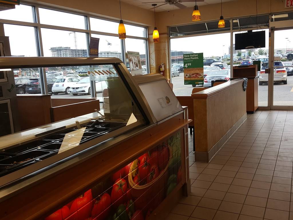 Subway | meal takeaway | Ridge Shopping Centre, 2423 Trafalgar Rd Unit A14, Oakville, ON L6H 6K7, Canada | 9052577827 OR +1 905-257-7827