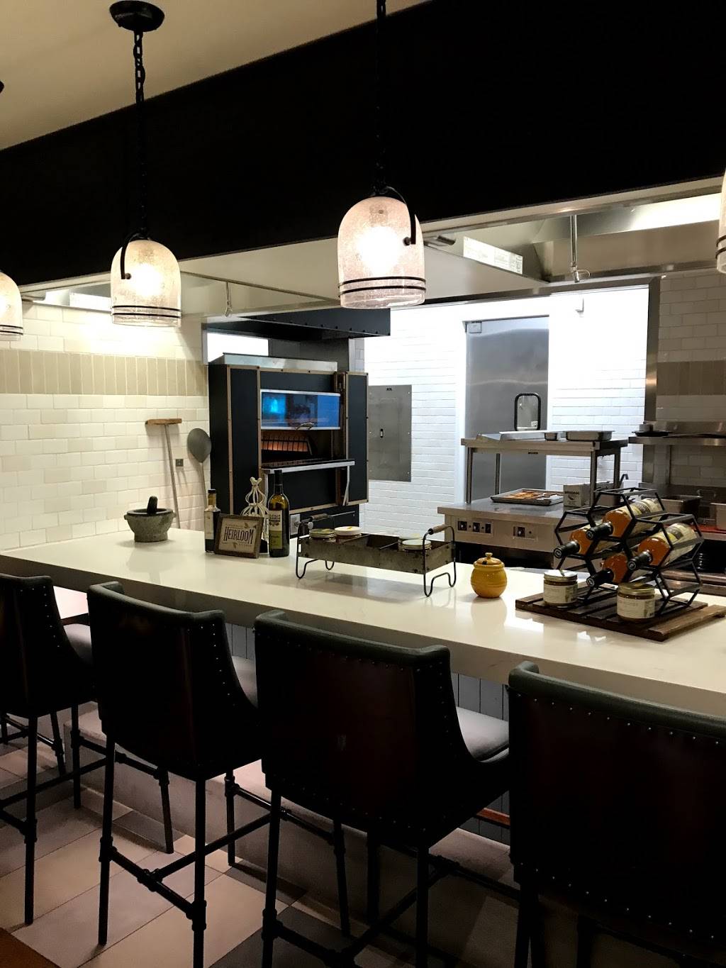 Heirloom Farmhouse Kitchen | restaurant | 7905 Irvine Center Dr, Irvine, CA 92618, USA | 9497590200 OR +1 949-759-0200