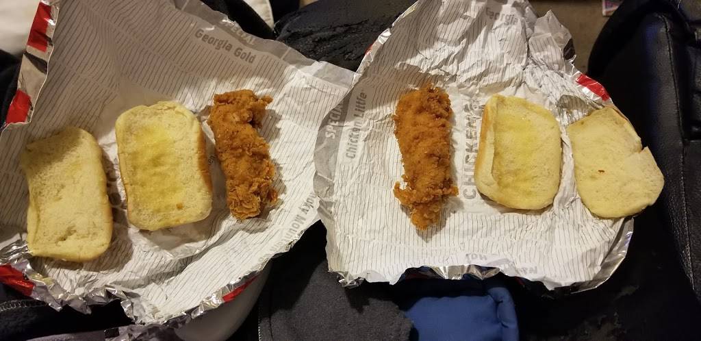 KFC | restaurant | 7541 W Thunderbird Road, Peoria, AZ 85381, USA | 4807392914 OR +1 480-739-2914